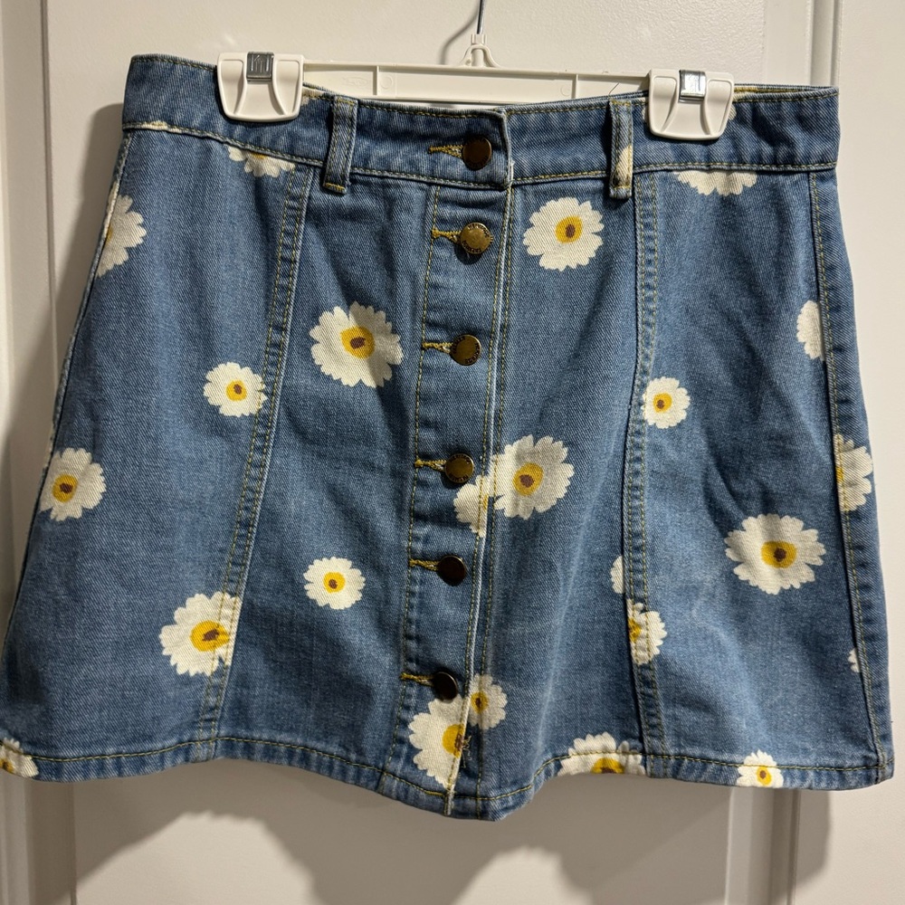 denim and daisy skirt